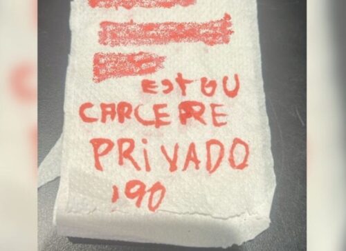 Mulher pede socorro em bilhete e é resgatada de cárcere privado em Gaspar