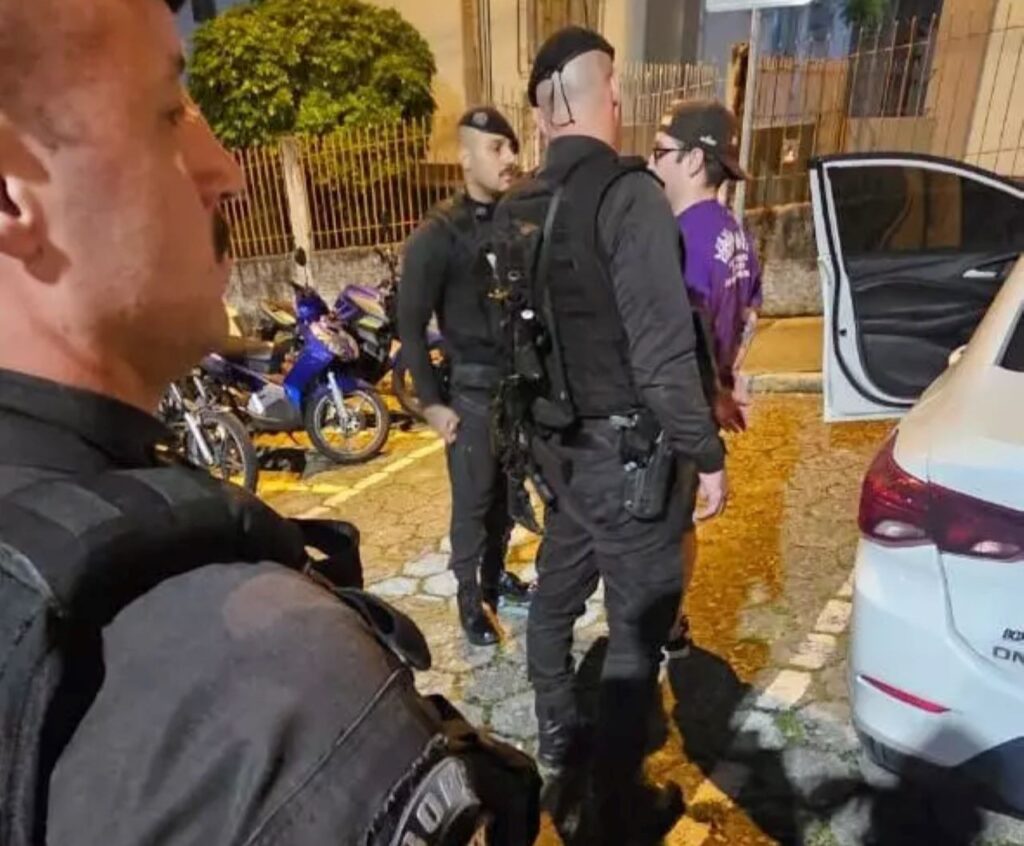 Operação do BOPE apreende 77 quilos de maconha e prende três homens em São José