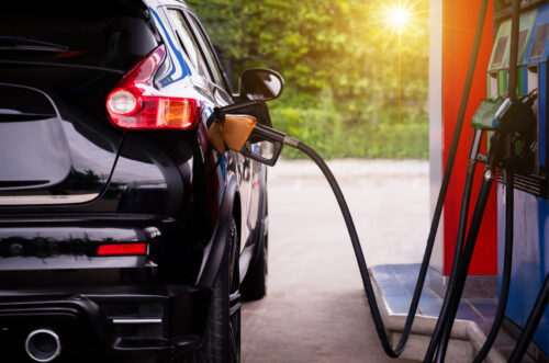 Petrobras reduz R$ 0,14 no litro da gasolina às distribuidoras