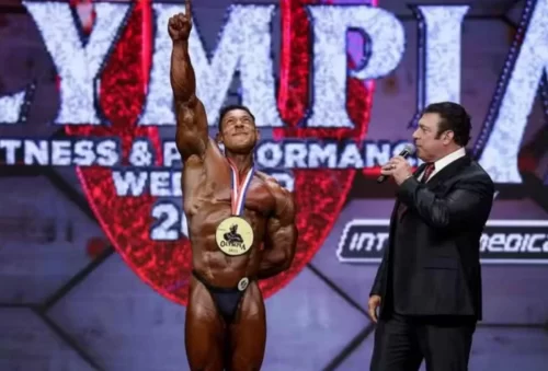 Ramon Dino faz história e conquista título inédito no Mr. Olympia 2025