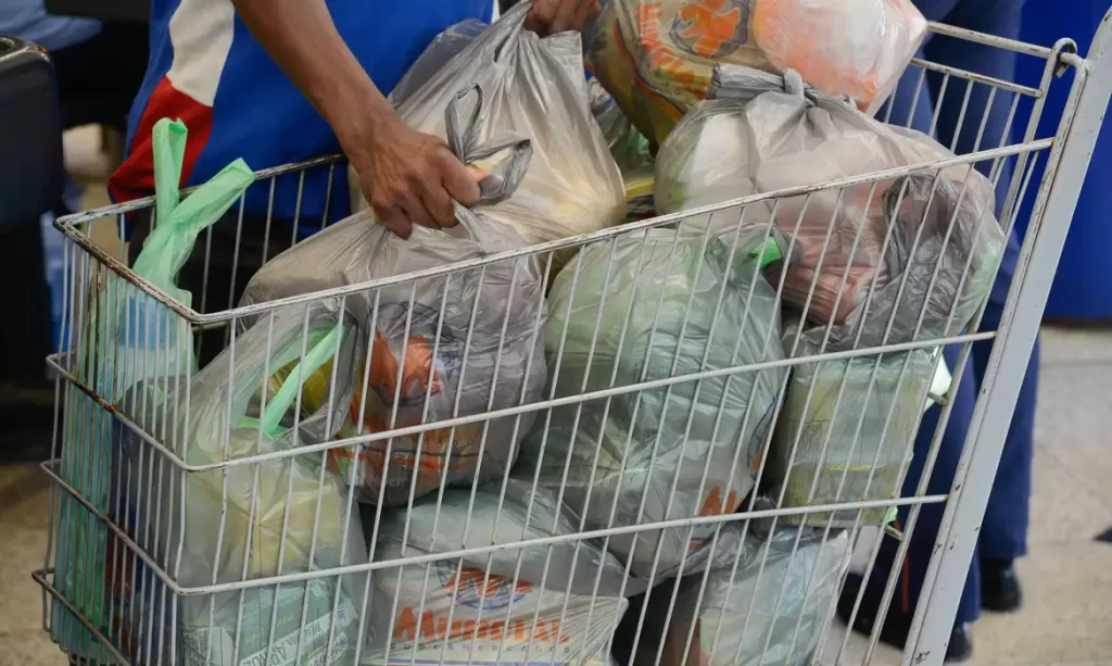 Salário mínimo ideal no Brasil deveria ser de R$ 7 mil, aponta Dieese