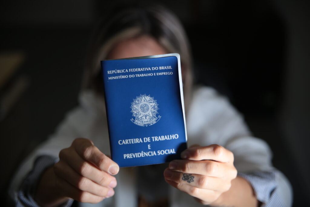 Sine-SC oferece 8,8 mil vagas de emprego em Santa Catarina; 302 são para PCD