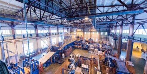 Tarifaço dos EUA e juros altos derrubam produção industrial de Santa Catarina em agosto