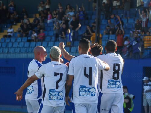 Tubarão e Blumenau se enfrentam neste domingo pelas quartas da Copa SC