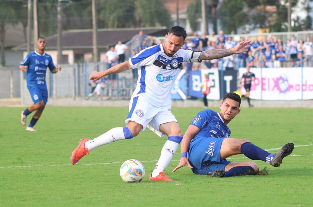 Tubarão enfrenta o Blumenau pelas quartas da Copa SC neste domingo