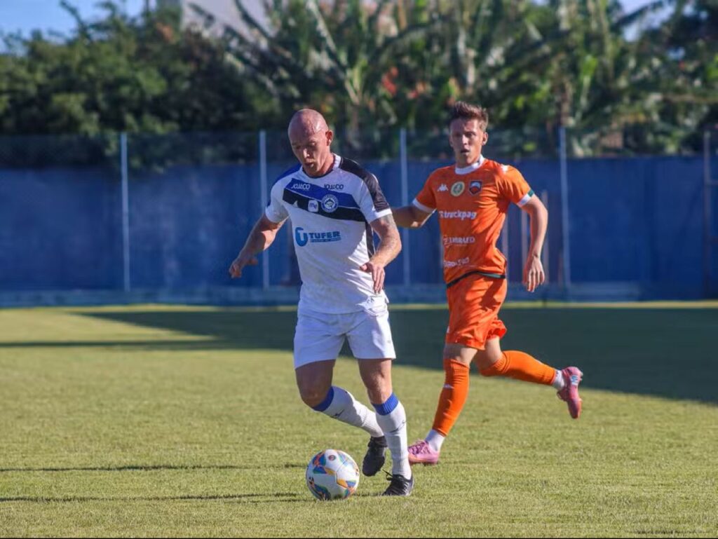 Tubarão vence Camboriú e avança às quartas da Copa SC