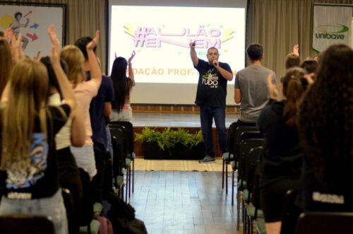 Unibave promove semana gratuita de aulões preparatórios para o Enem