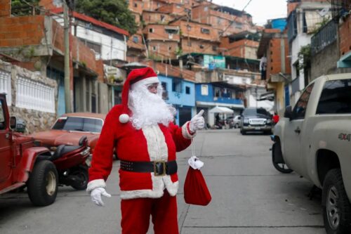 Venezuela antecipa o Natal para outubro por decreto de Nicolás Maduro