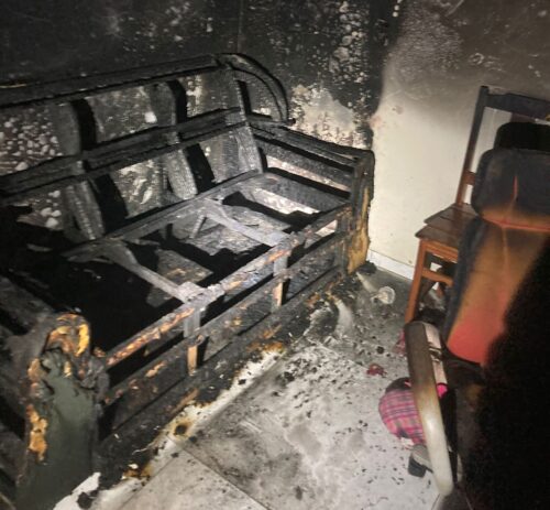 Idoso é resgatado de incêndio em apartamento no Centro de Araranguá