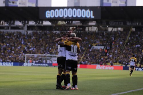 Criciúma vence Botafogo-SP e encaminha acesso para o Brasileirão da Série A de 2026