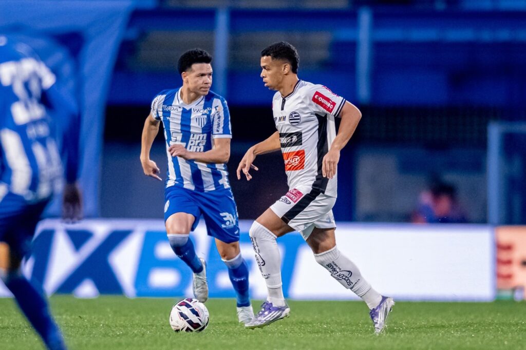 Avaí vence Athletic e aumenta sequência invicta no Brasileirão da Série B