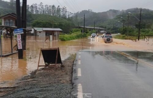 Moradores ilhados são prioridade em resgates de Força tarefa do Corpo de Bombeiros em Luiz Alves
