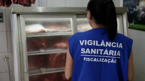 Vigilância Sanitária apreende 170 kg de carne imprópria em açougue de Tubarão