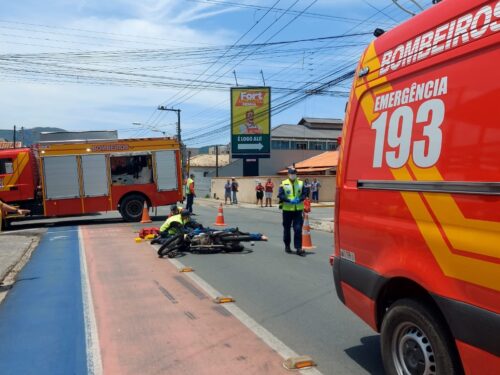 Acidente deixa motociclista ferido na Avenida Eugênio Krause, em Penha