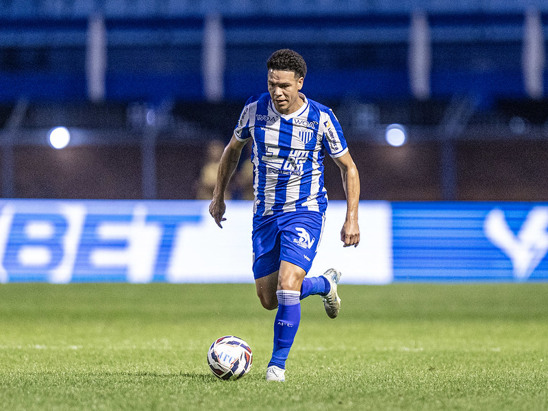 Avaí mantém boa sequência e ainda sonha com acesso à Série A