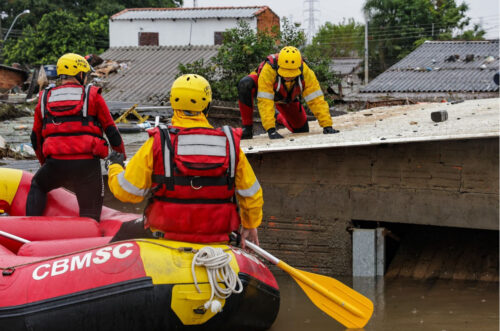 Bombeiros de SC mantêm Força-Tarefa em alerta por causa de ciclone no Sul do estado