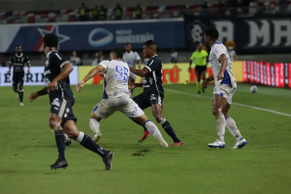 CBF define arbitragem para Avaí x Remo pela Série B