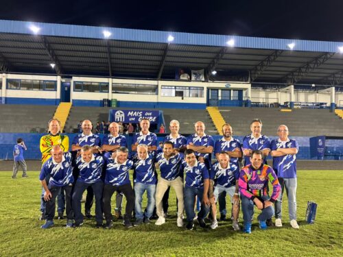 Caravaggio celebra 30 anos do título regional de 1995 com ex-campeões