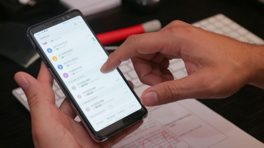 Menores de 15 anos serão proibidos de usar redes sociais em país europeu