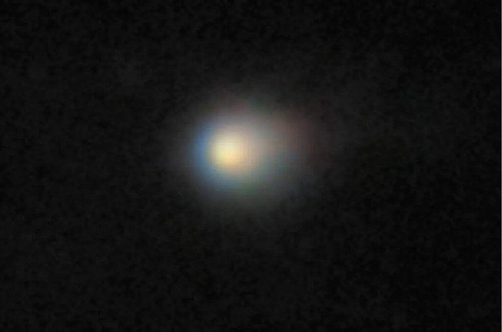 Cometa interestelar 3I/ATLAS amplia cauda e atividade durante passagem pelo Sistema Solar