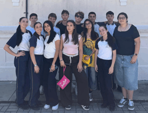 Estudantes italianos visitam colégio da Polícia Militar em Laguna