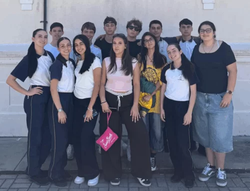 Estudantes italianos visitam colégio da Polícia Militar em Laguna