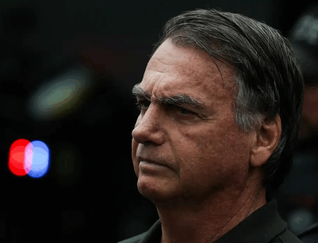 PL suspende funções partidárias e remuneração de Jair Bolsonaro após efeitos de condenação