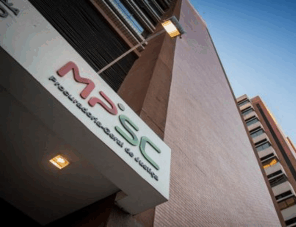 MPSC cobra ações imediatas de Porto Belo e Bombinhas por uso irregular de temporários