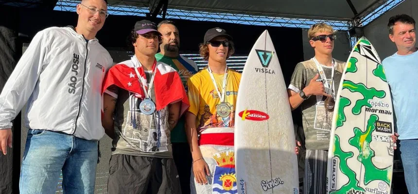 São José conquista pódio duplo no surf e estreia com força nos Jasc