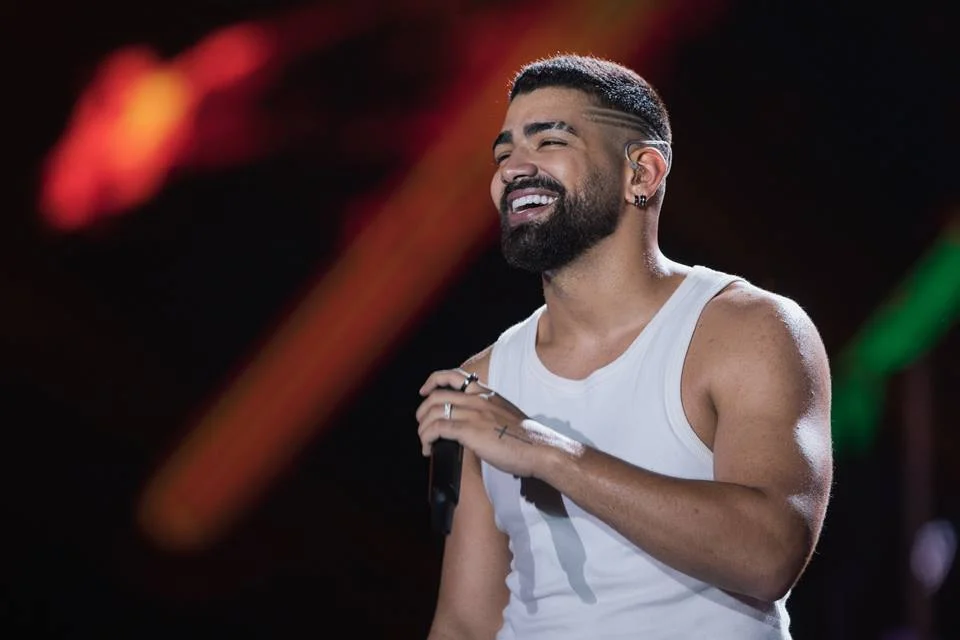 Dilsinho será a atração principal do Réveillon 2026 na Beira-Mar Continental em Florianópolis