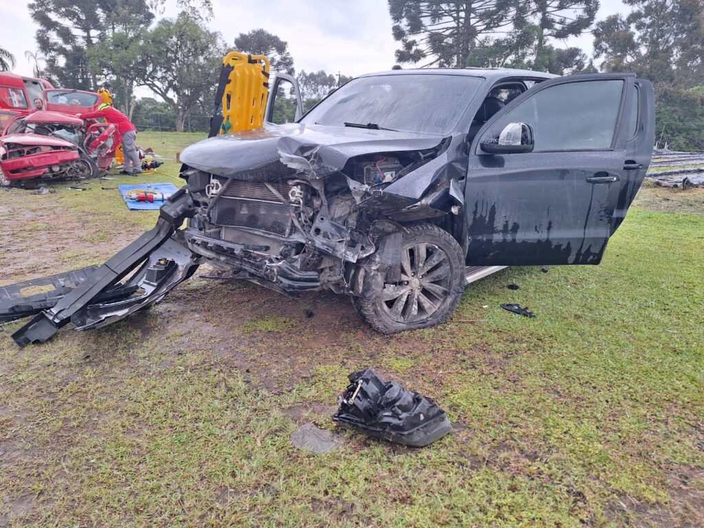 Duas pessoas morrem e bebê fica gravemente ferido em colisão frontal na SC-477, em Itaiópolis