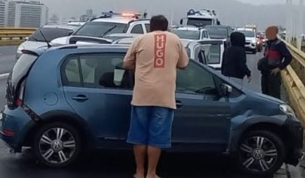 Engavetamento provoca congestionamento na ponte Colombo Salles nesta segunda-feira