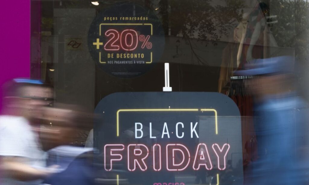 Entrega atrasada e propaganda enganosa lideram reclamações na Black Friday