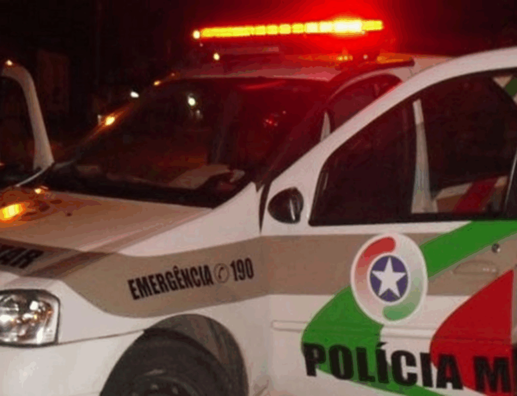 Motoboy é assaltado por cinco homens encapuzados durante entrega em Tubarão