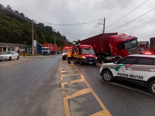Homem fica ferido em atropelamento na Estrada José Alves, em Itapoá