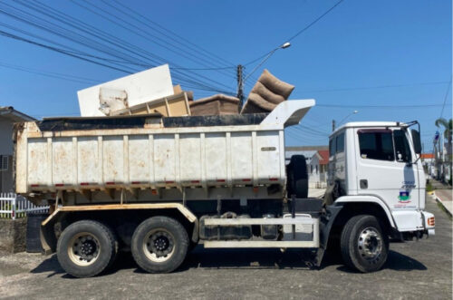 Morro da Fumaça recolhe mais de duas toneladas de móveis em mutirão ambiental