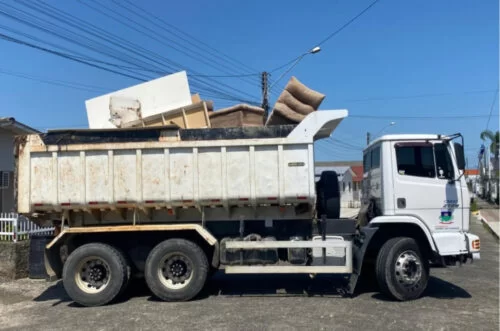 Morro da Fumaça recolhe mais de duas toneladas de móveis em mutirão ambiental