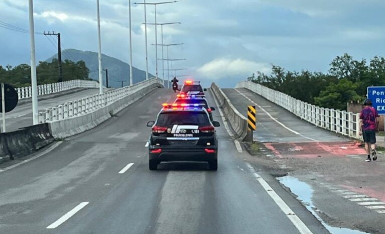 Polícia Civil apreende celulares roubados e cumpre mandados contra receptadores na Grande Florianópolis
