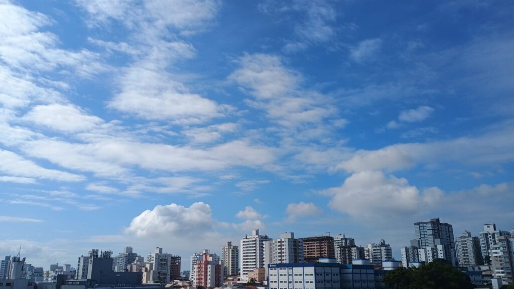 Sábado será de sol na maior parte de SC, mas com chance de chuva no Oeste e Planaltos