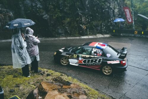 Motores roncaram em evento para amantes do automobilismo na Serra do Rio do Rastro