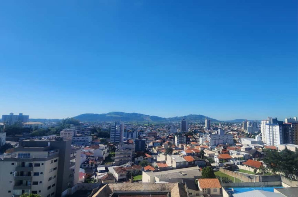 Sol e calor moderado marcam a terça-feira em Santa Catarina