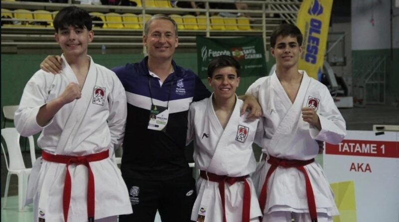 Tubarão brilha no karatê e lidera entre os homens na Olesc estadual