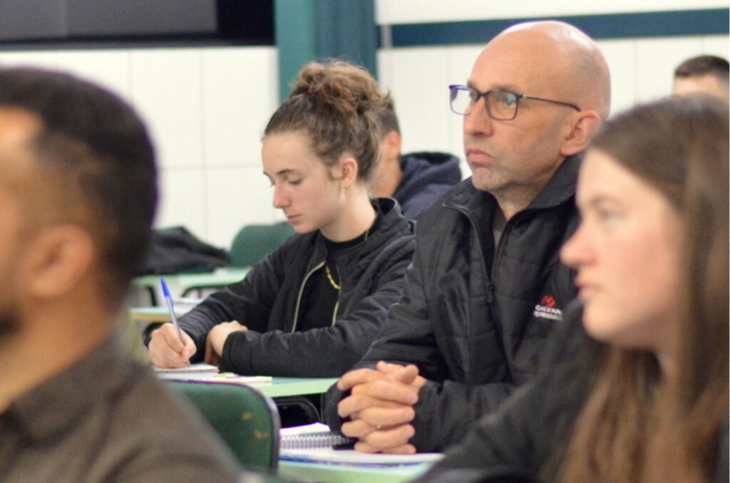 Últimos dias para inscrições em bolsas do Unibave pelo CadÚnico