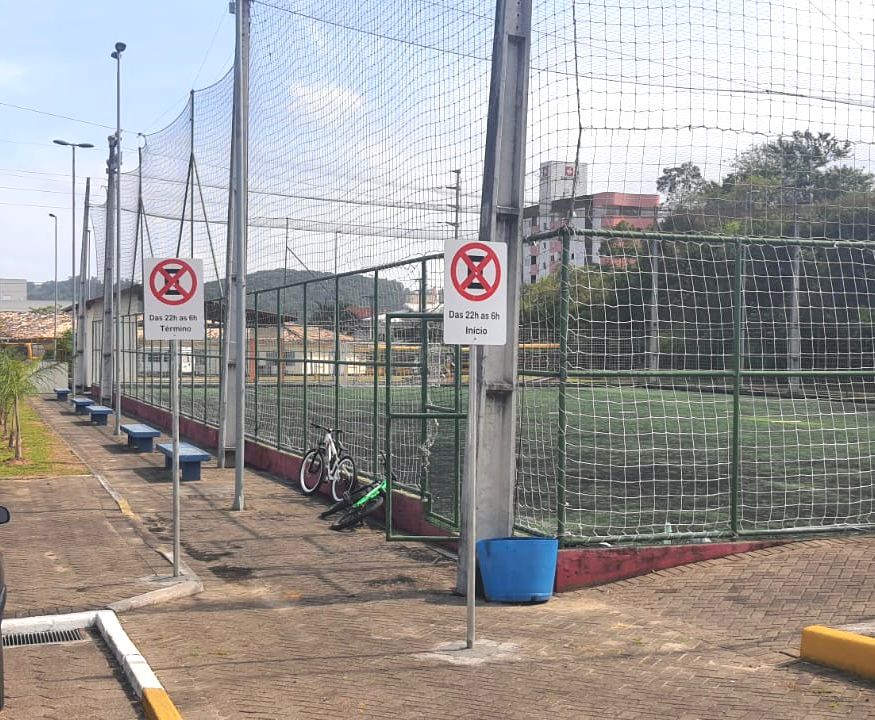 Urussanga proíbe estacionamento noturno no Poliesportivo para reduzir perturbação