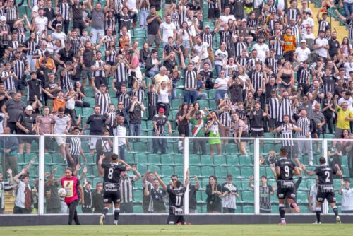 Figueirense larga com goleada diante do Marcílio Dias por vaga na final da Copa SC