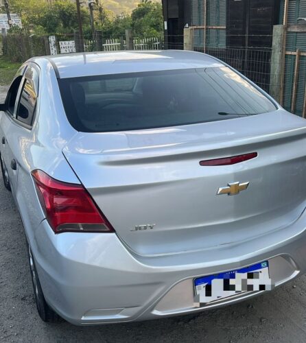 Motorista de aplicativo é vítima de sequestro relâmpago e suspeito é preso após perseguição em Penha