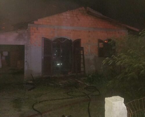 Homem é suspeito de incendiar residência em Içara