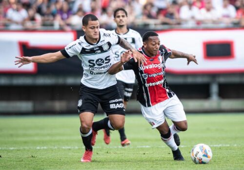 Figueirense goleia JEC na partida de ida da final da Copa SC e coloca mão na taça