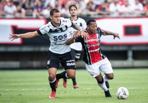 Figueirense goleia JEC na partida de ida da final da Copa SC e coloca mão na taça