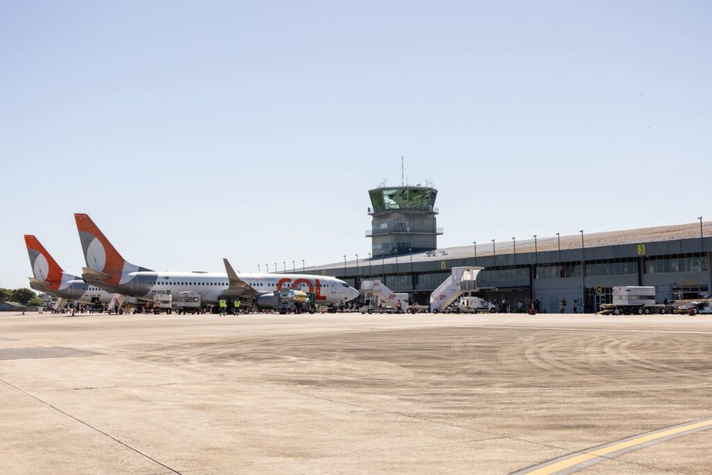 Aeroporto de Navegantes projeta alta no fluxo de passageiros no fim de ano